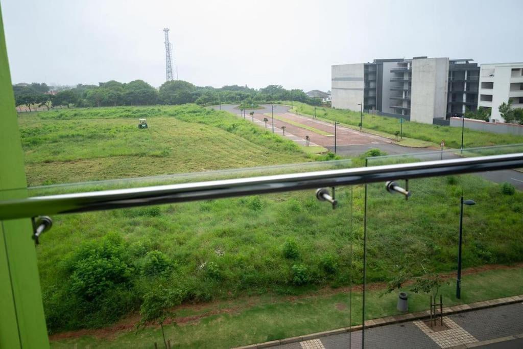 203 Marina Bay Luxury Suite, Umhlanga Apartment