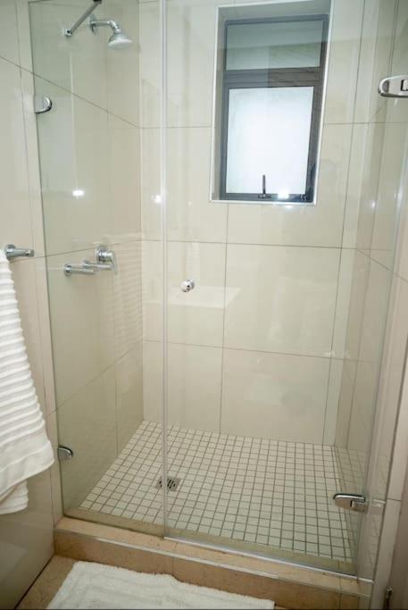 203 Marina Bay Luxury Suite, Umhlanga *