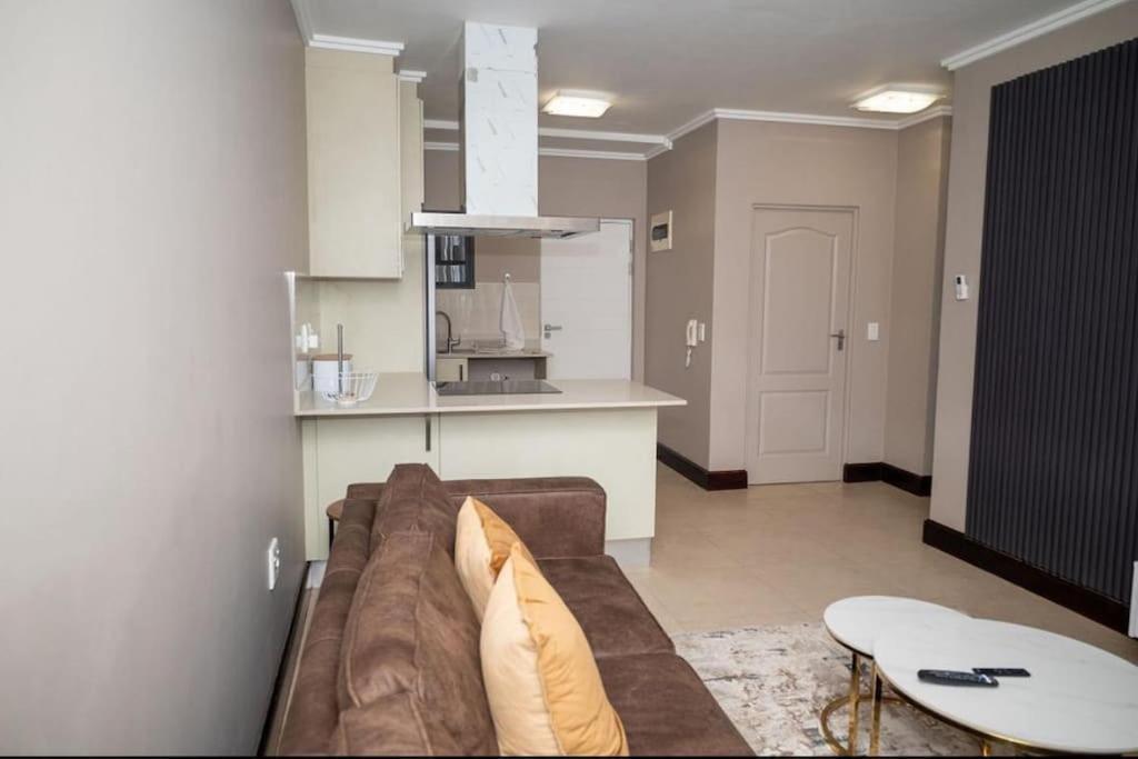 Apartment 203 Marina Bay Luxury Suite, Umhlanga *